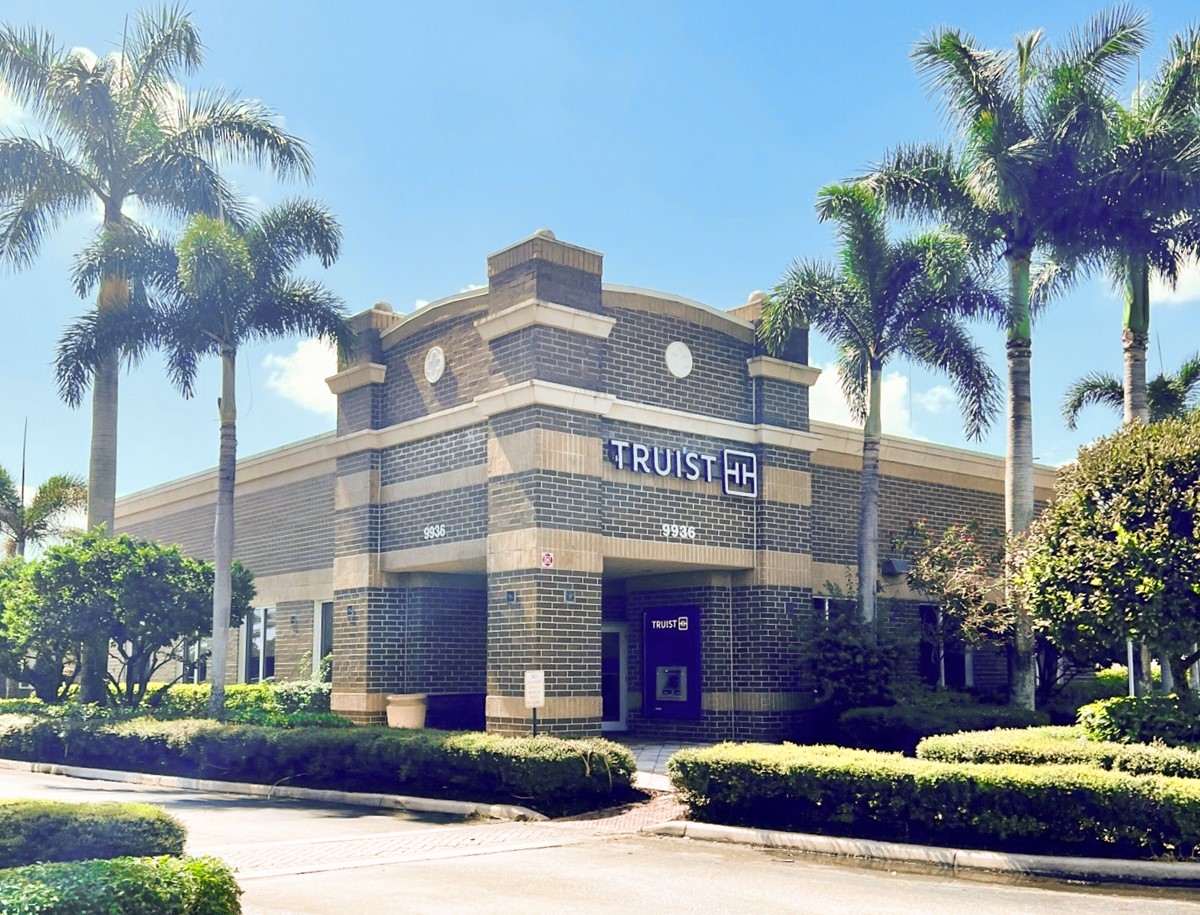 RESERVE SHOPPING CENTER - 9704 Clint Moore Rd, Boca Raton, Florida